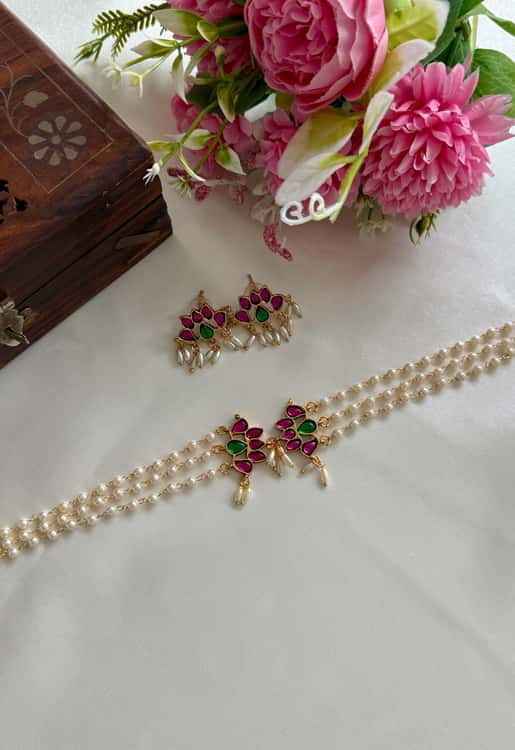 Zola lotus pearl choker set 